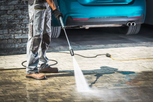 Driveway Pressure Washing in Iowa City