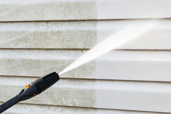House Exterior Cleaning in Iowa City