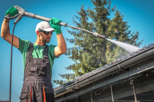 Gutter Washing in Iowa City