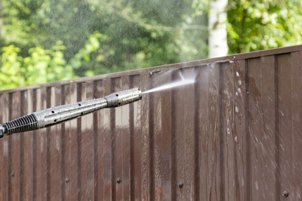 Vinyl Fence Cleaning in Iowa City